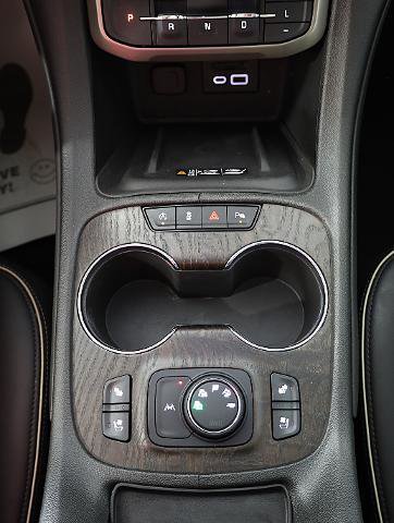 Used 2023 GMC Acadia Denali w/ Denali Ultimate Package image 19