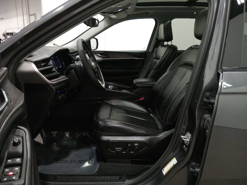 Used 2024 Jeep Grand Cherokee Limited 4xe AWD/4WD image 16