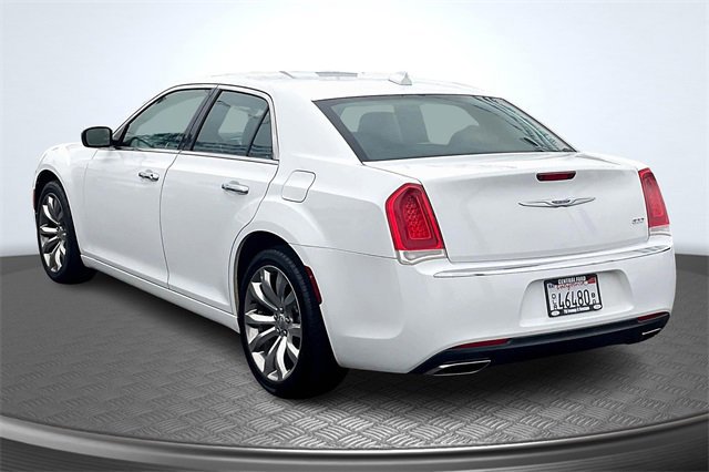 Used 2019 Chrysler 300 Limited image 2