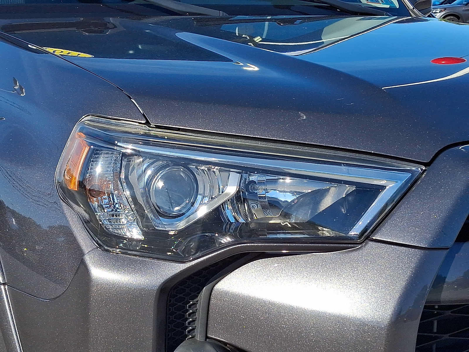 Used 2017 Toyota 4Runner SR5 AWD/4WD image 9