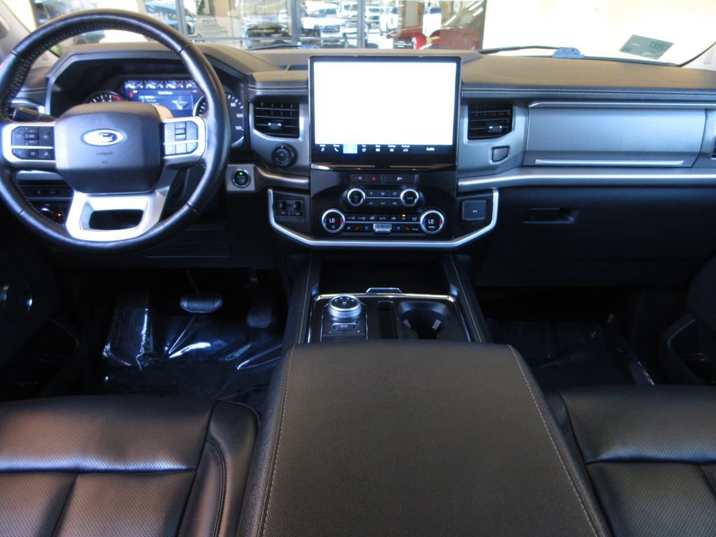 Certified 2024 Ford Expedition XLT RWD image 21