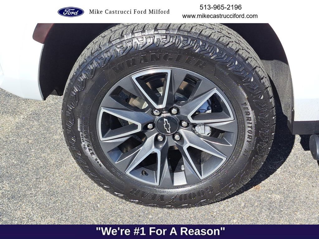 Used 2024 Chevrolet Tahoe Z71 w/ Luxury Package image 9