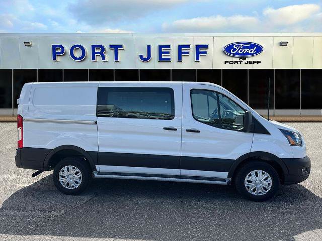 Certified 2025 Ford Transit 250 Low Roof w/ Exterior Upgrade Package RWD image 4