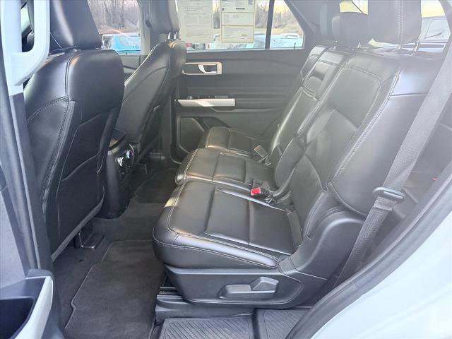Certified 2022 Ford Explorer XLT w/ Equipment Group 202A image 25