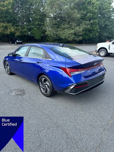 Used 2025 Hyundai Elantra SEL FWD image 3