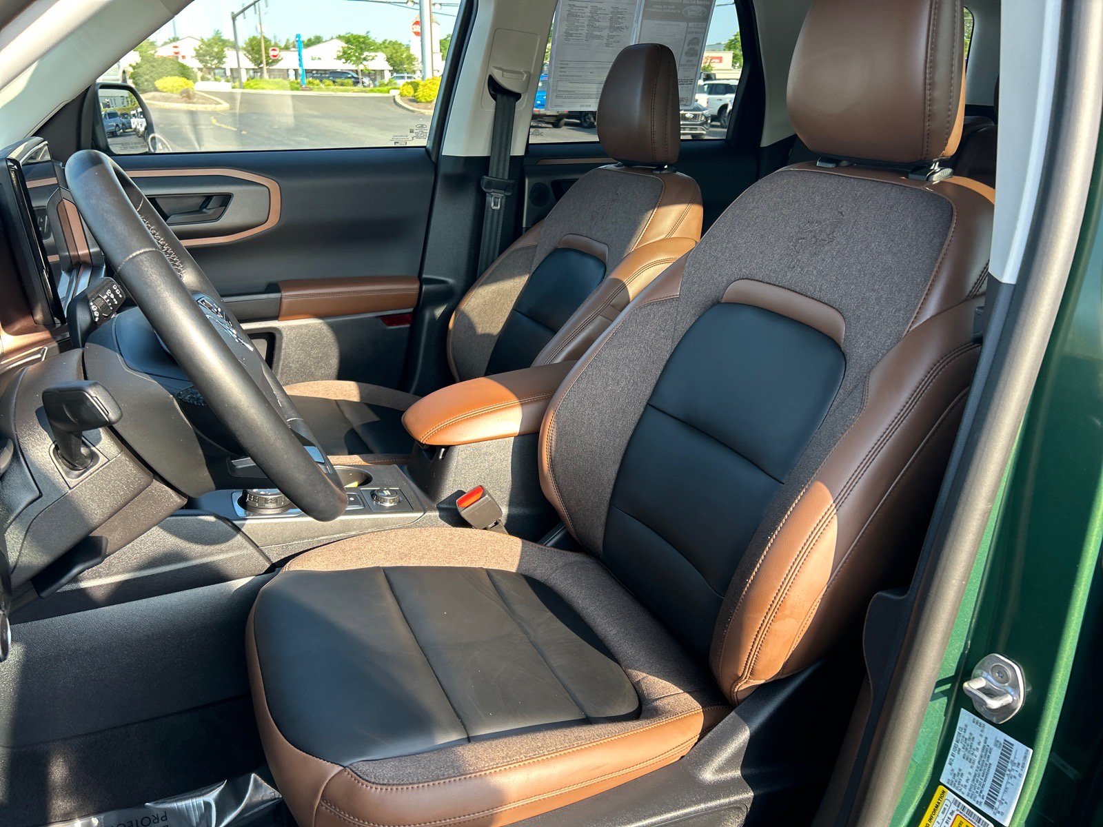 Certified 2025 Ford Bronco Sport Outer Banks w/ Outer Banks Tech Package+ AWD/4WD image 7