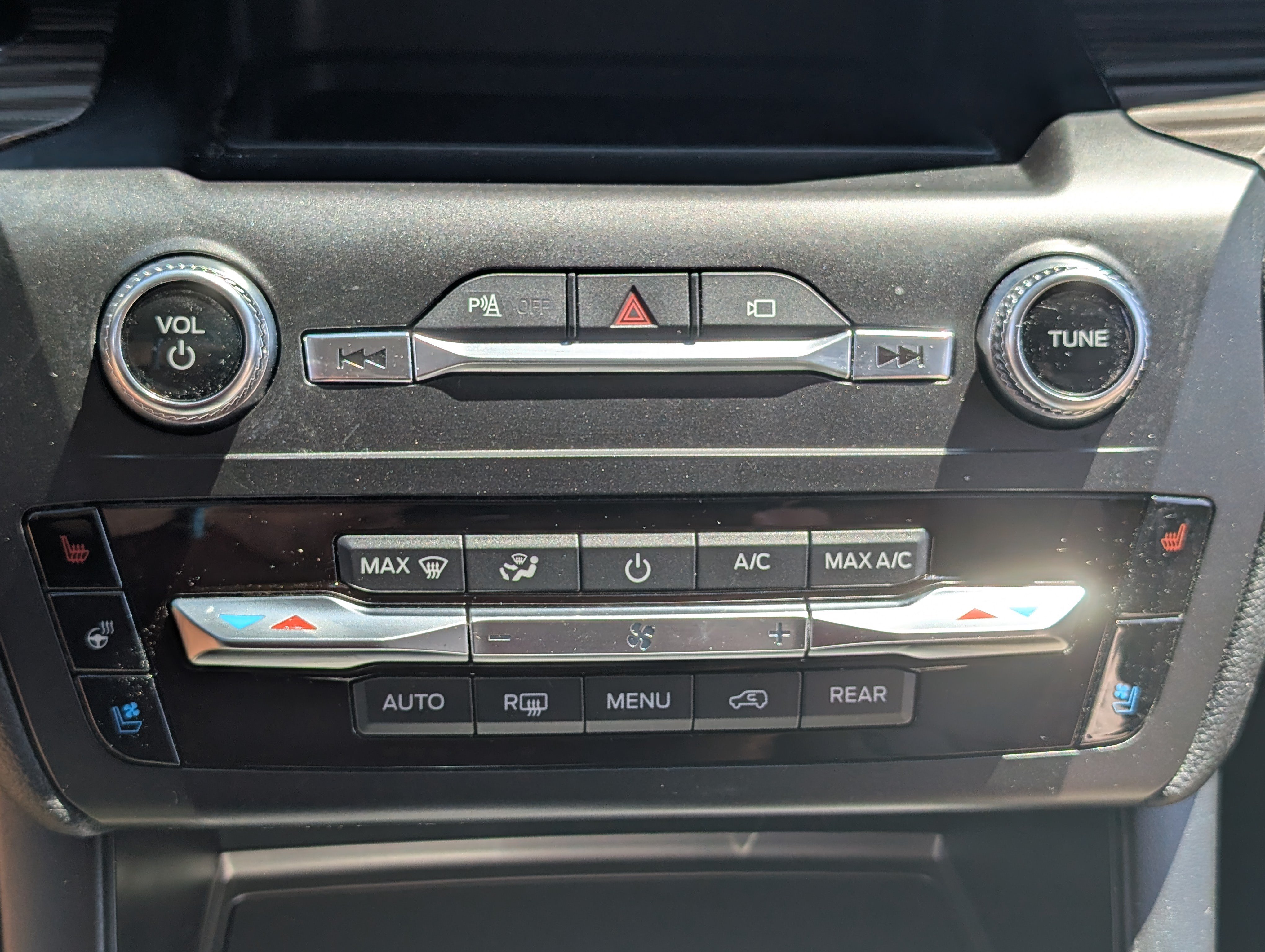 Certified 2020 Ford Explorer Limited AWD/4WD image 31