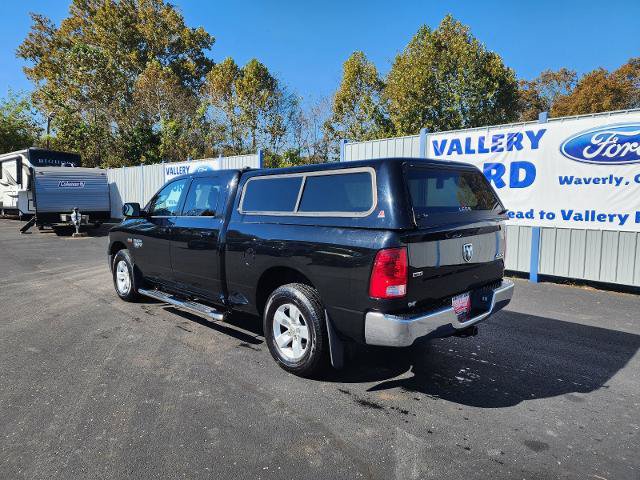 Used 2019 RAM 1500 Classic SLT AWD/4WD image 3