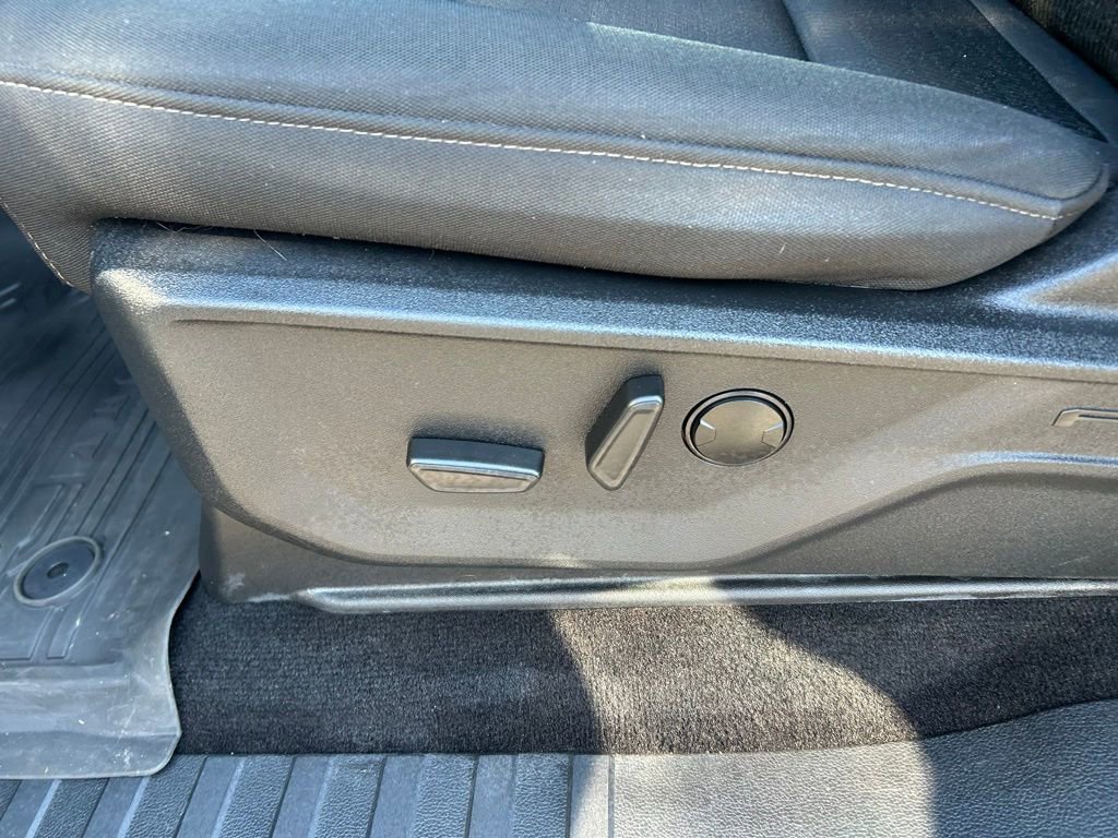 Certified 2022 Ford F150 XLT w/ Equipment Group 302A High image 18