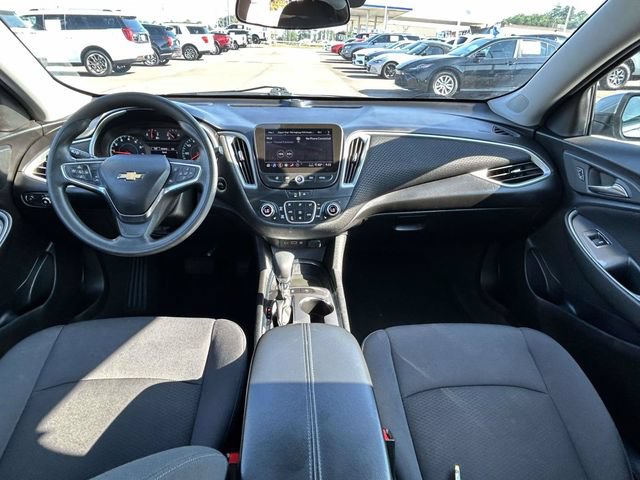 Used 2025 Chevrolet Malibu LT FWD image 4