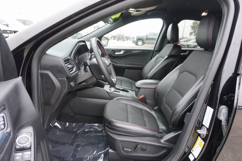 Certified 2024 Ford Escape ST-Line w/ Equipment Group 301A image 7