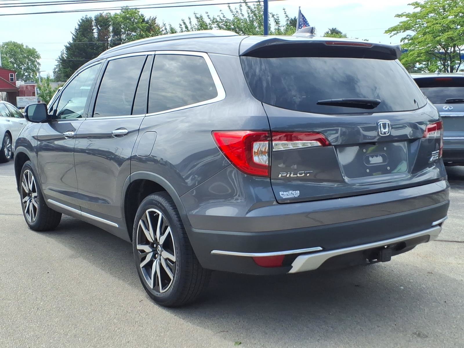 Used 2019 Honda Pilot Touring image 5
