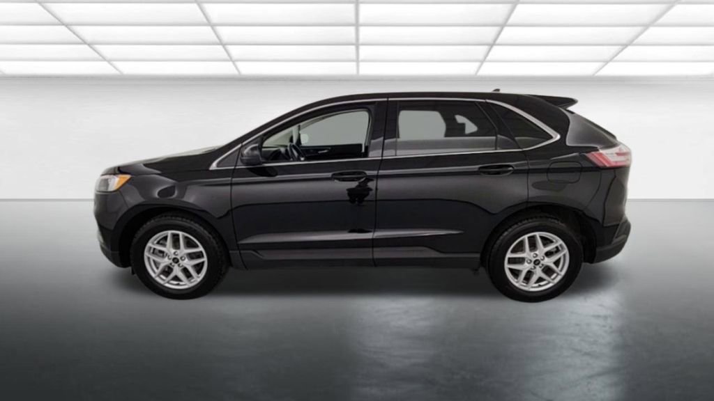 Certified 2024 Ford Edge SEL w/ Convenience Package AWD/4WD image 4