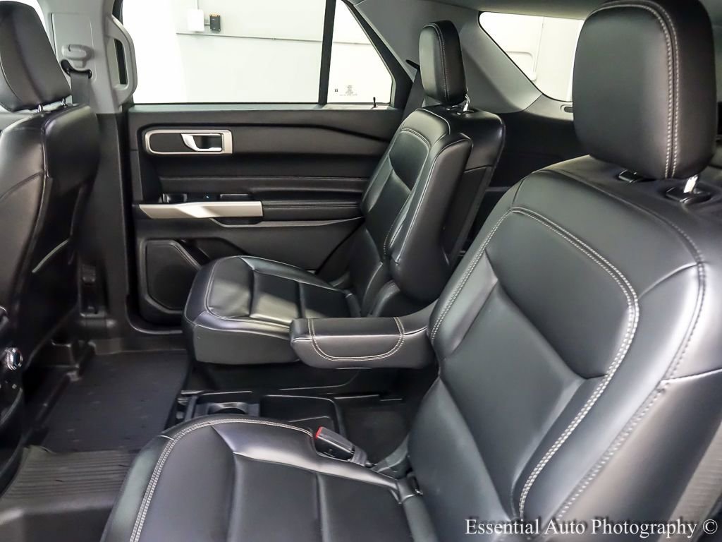 Certified 2021 Ford Explorer XLT w/ Equipment Group 202A AWD/4WD image 12