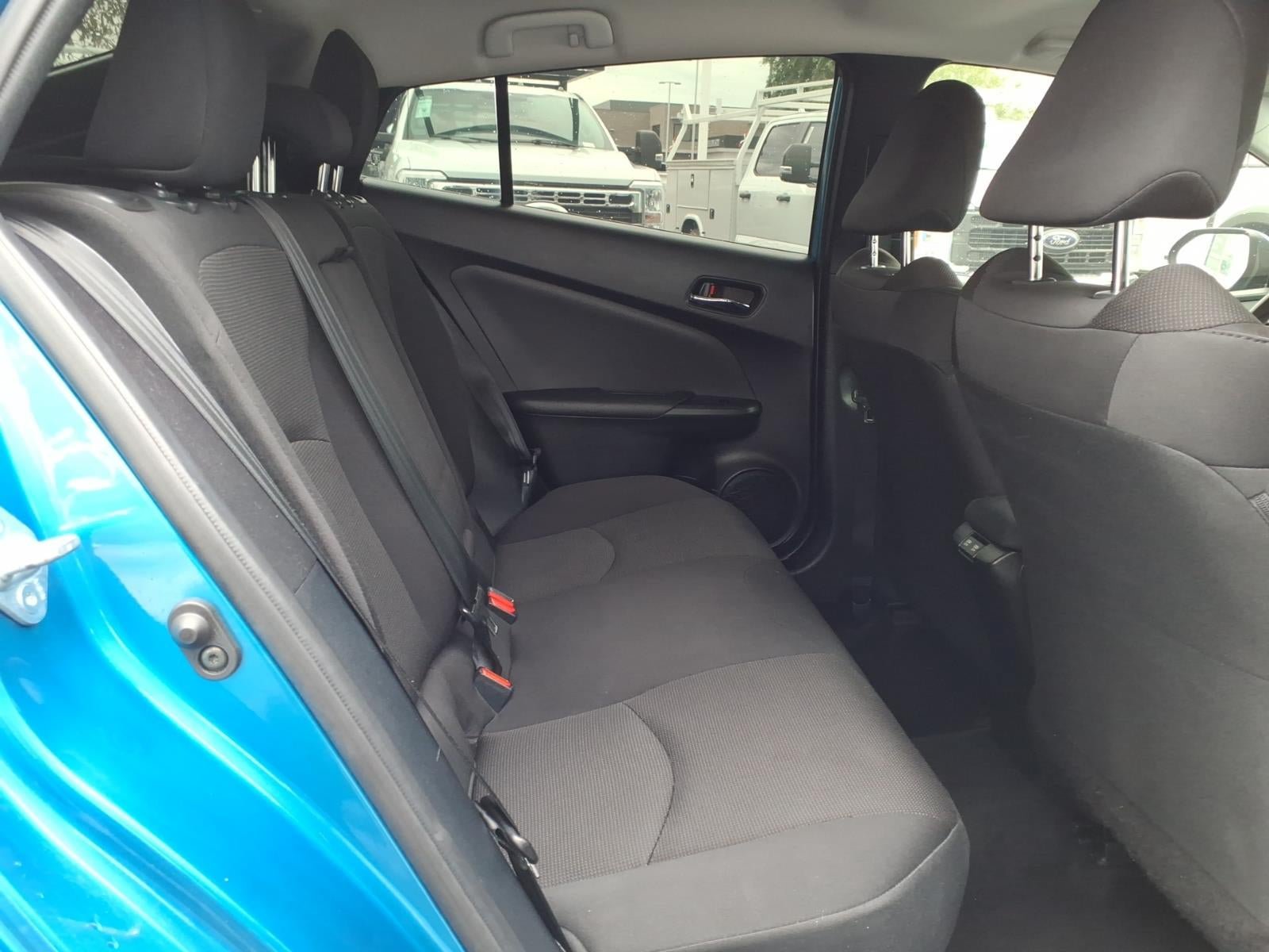 Used 2021 Toyota Prius L Eco FWD image 15