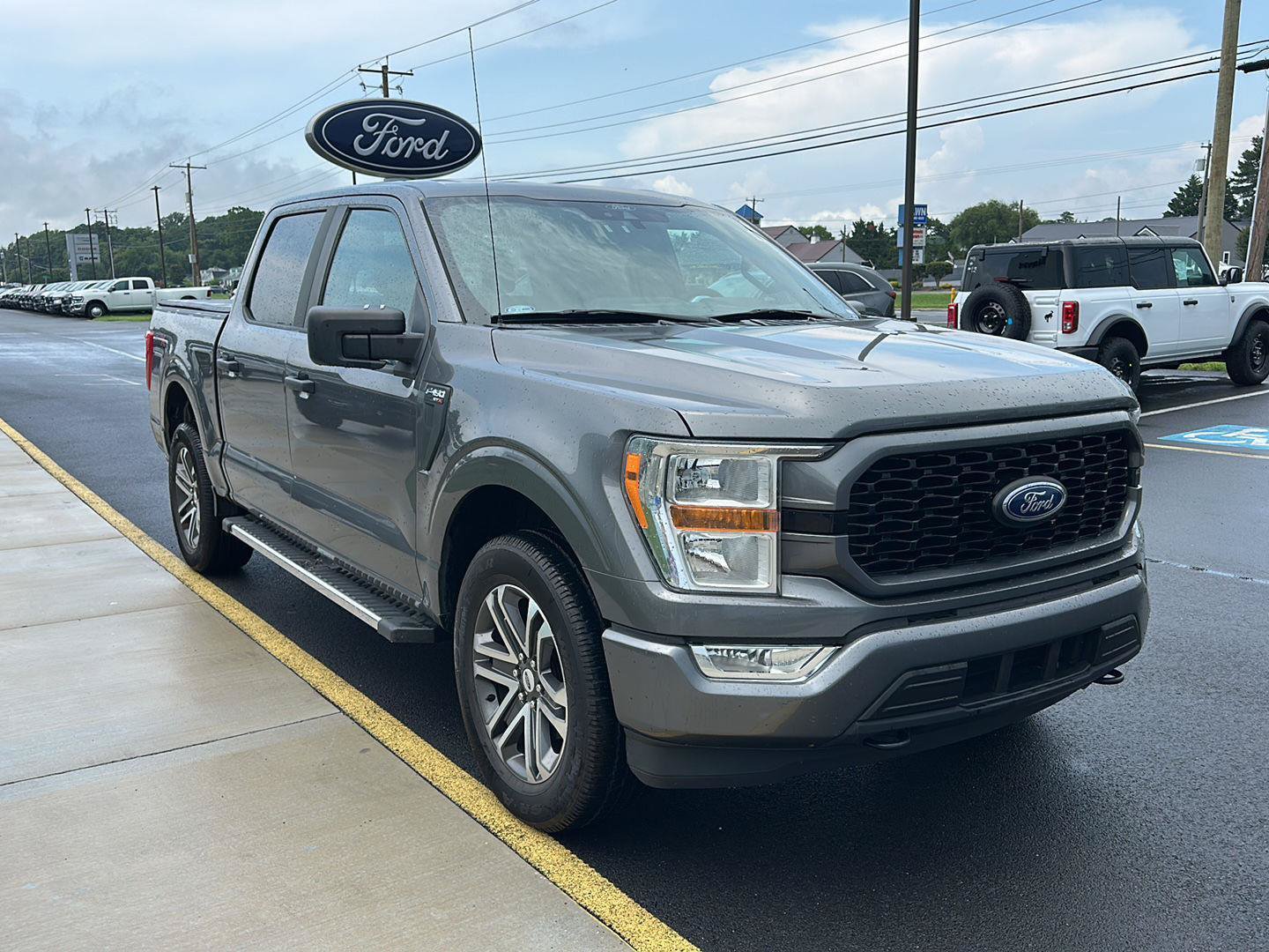 Certified 2021 Ford F150 XL w/ STX Appearance Package AWD/4WD image 3