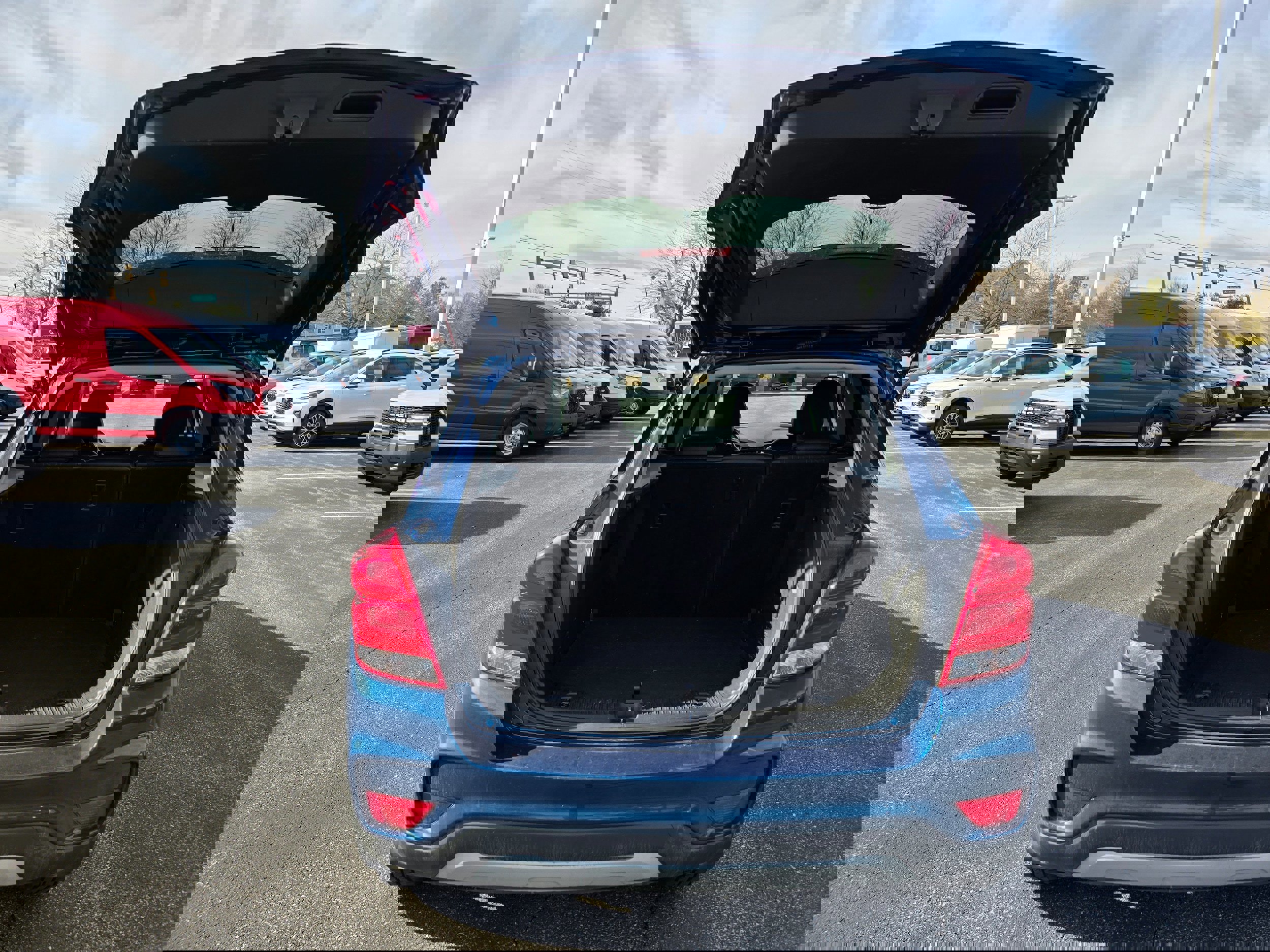 Used 2019 Chevrolet Trax LT w/ LT Convenience Package image 8