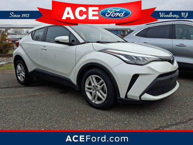 Used 2020 Toyota C-HR LE image 1