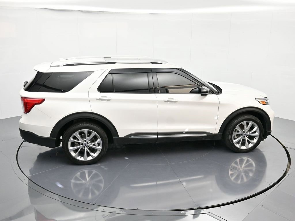 Certified 2023 Ford Explorer Platinum w/ Technology Package image 17