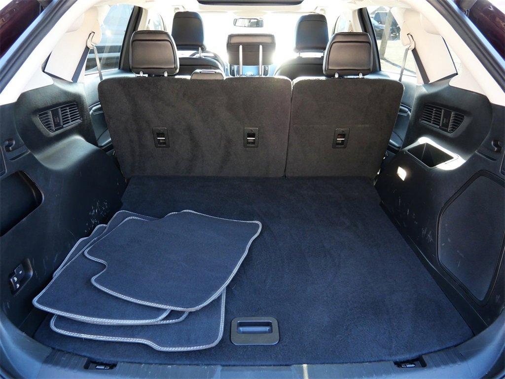 Certified 2022 Ford Edge Titanium w/ Class II Trailer Tow Package image 10