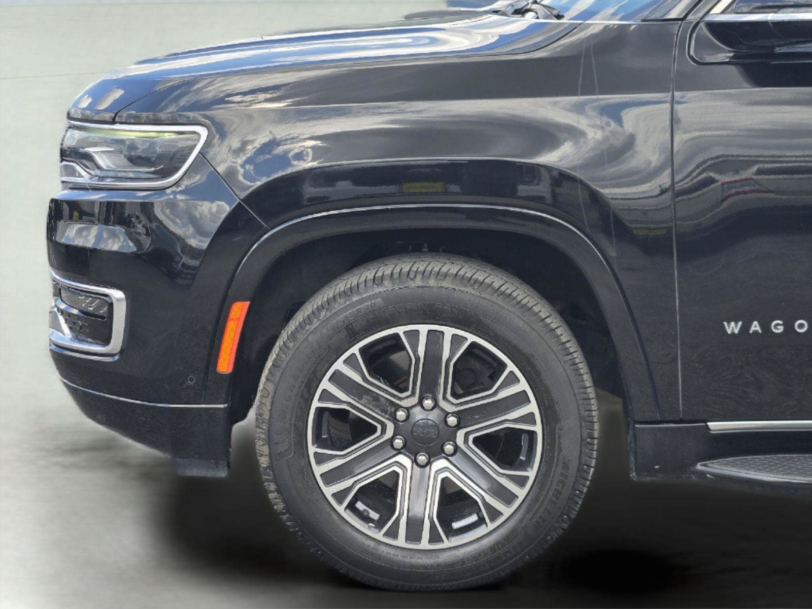 Used 2023 Jeep Wagoneer Series II AWD/4WD image 8