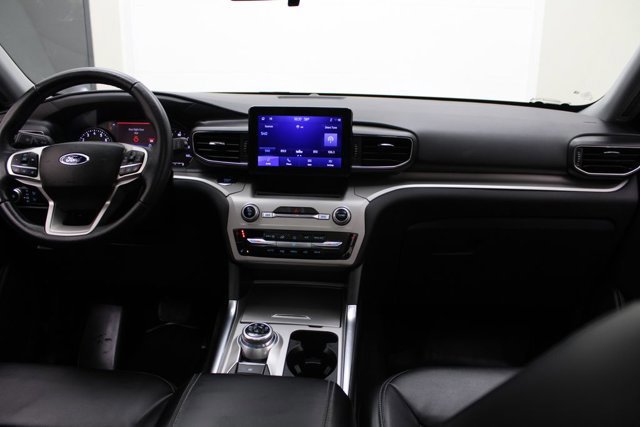 Certified 2023 Ford Explorer XLT w/ Equipment Group 202A image 14