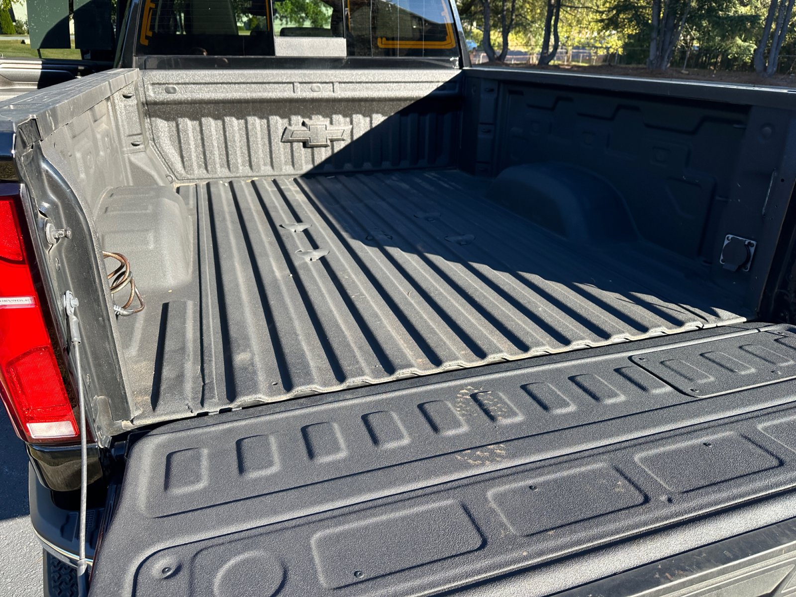 Used 2025 Chevrolet Silverado 2500 LTZ w/ LTZ Plus Package AWD/4WD image 24