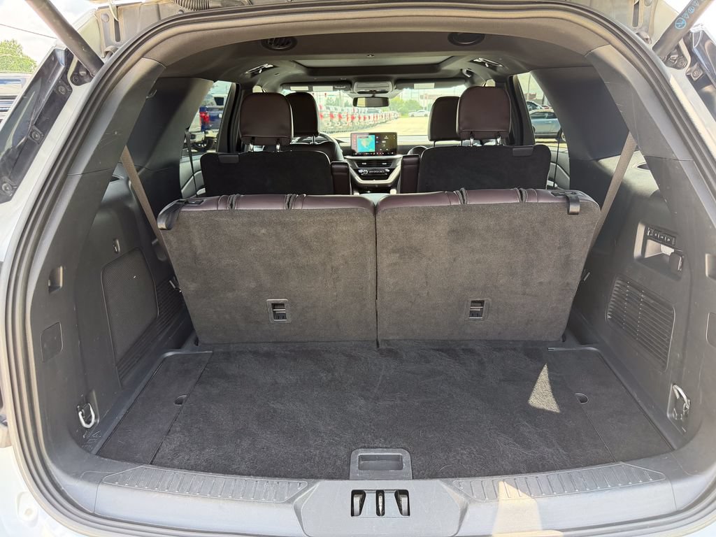 Certified 2025 Ford Explorer Platinum w/ LUX Leather Package AWD/4WD image 19