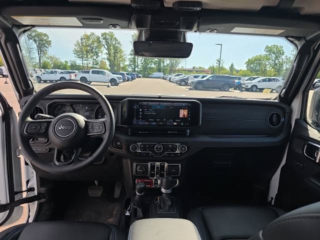 Used 2025 Jeep Wrangler Unlimited Rubicon 4xe AWD/4WD image 10