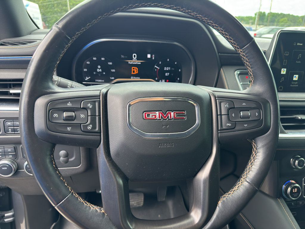 Used 2022 GMC Yukon AT4 w/ AT4 Premium Package AWD/4WD image 19