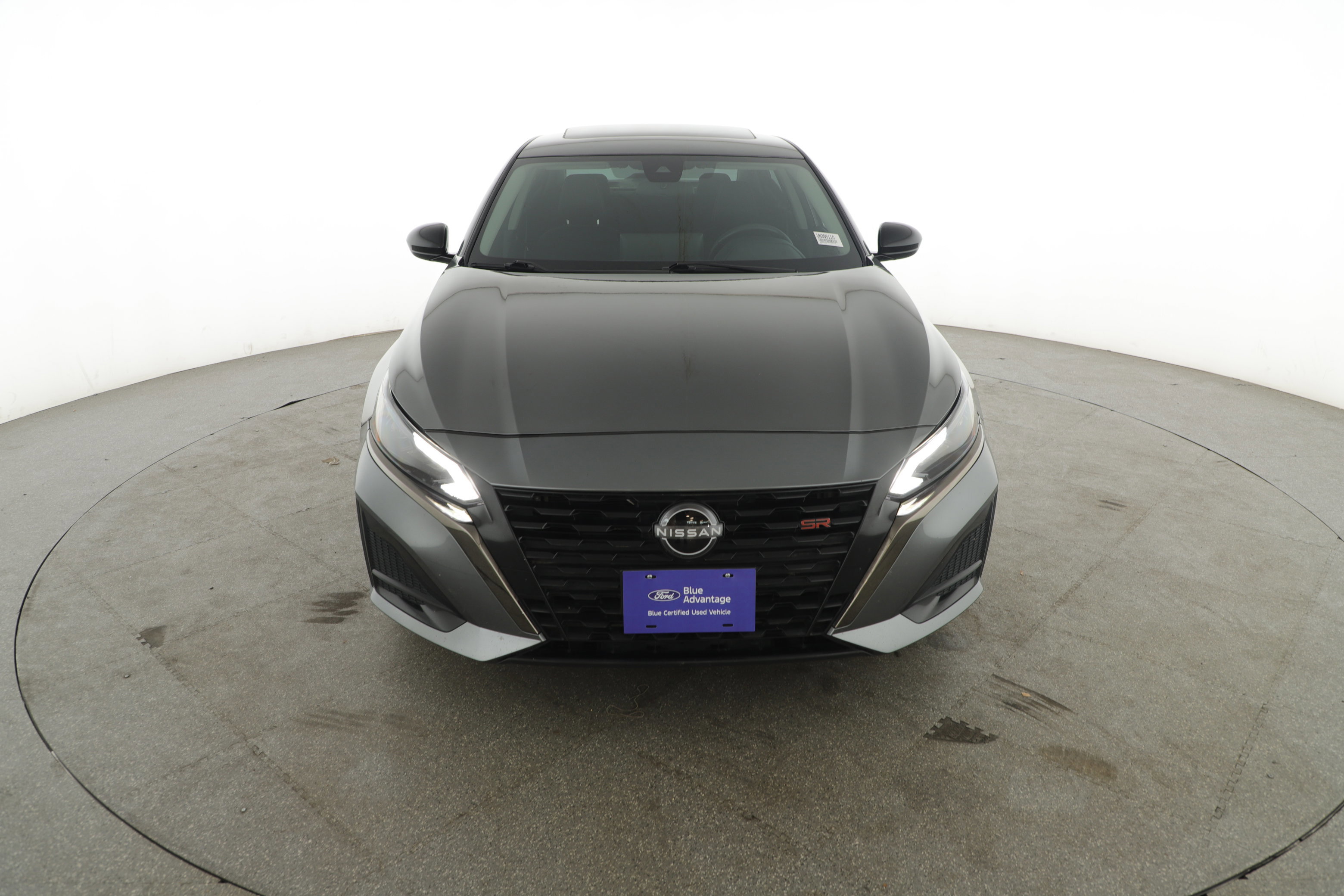 Used 2024 Nissan Altima 2.5 SR w/ SR Premium Package image 3