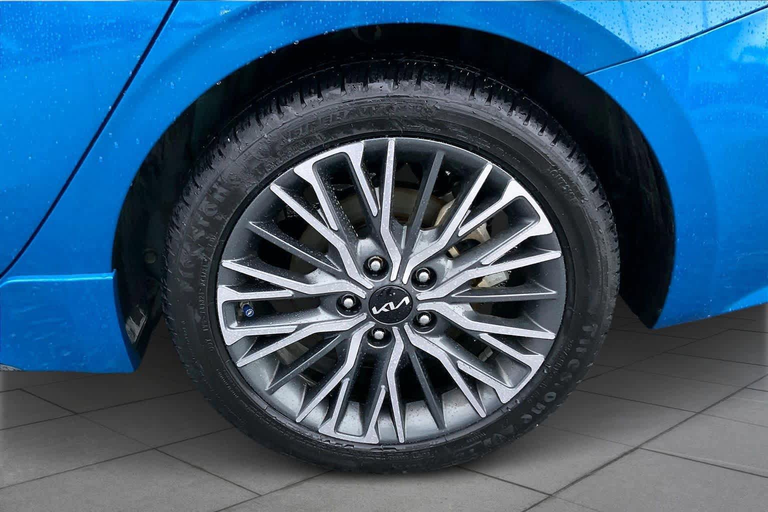 Used 2023 Kia Forte GT-Line w/ GT-Line Premium Package FWD image 10