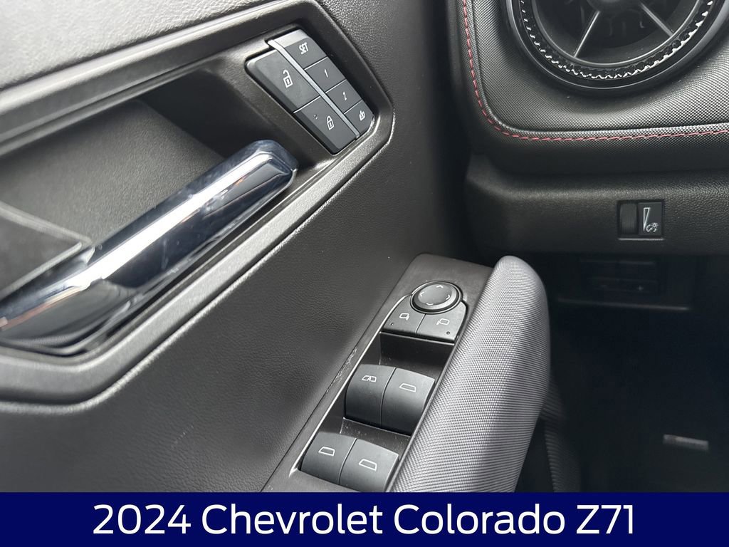Used 2024 Chevrolet Colorado Z71 w/ Z71 Convenience Package 2 image 24