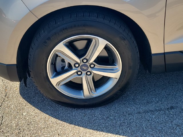 Certified 2020 Ford Edge SEL w/ Convenience Package AWD/4WD image 9