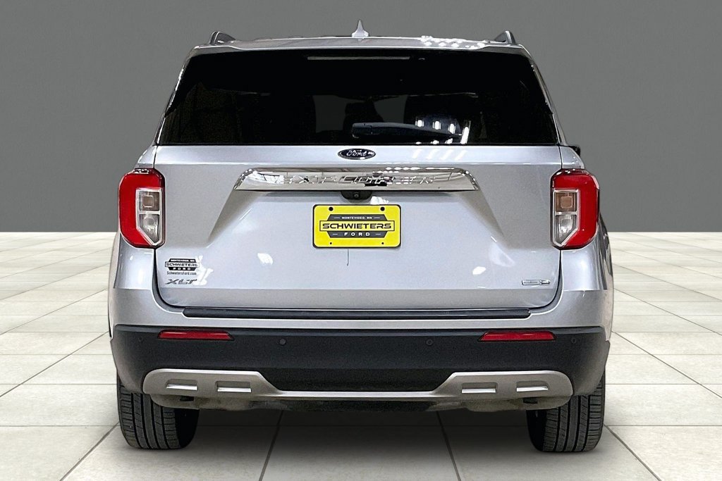 Certified 2020 Ford Explorer XLT w/ Equipment Group 202A AWD/4WD image 4