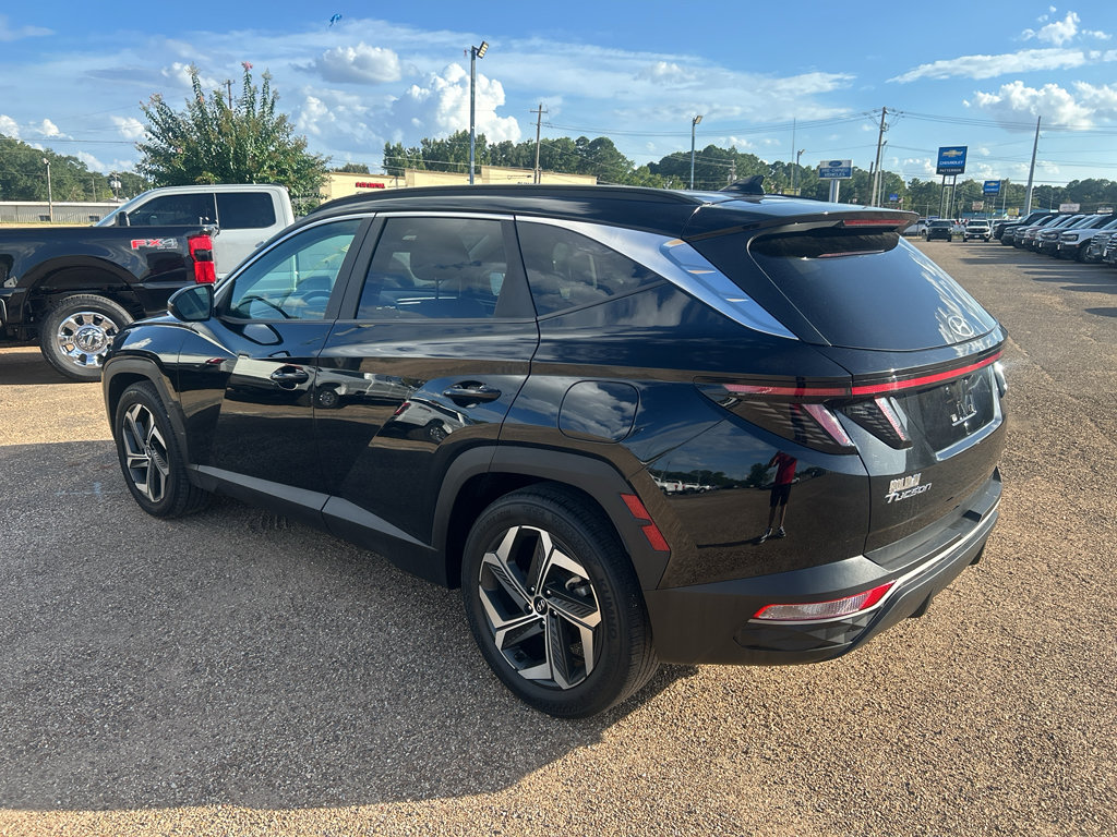 Used 2022 Hyundai Tucson SEL w/ Convenience + Premium Package FWD image 3