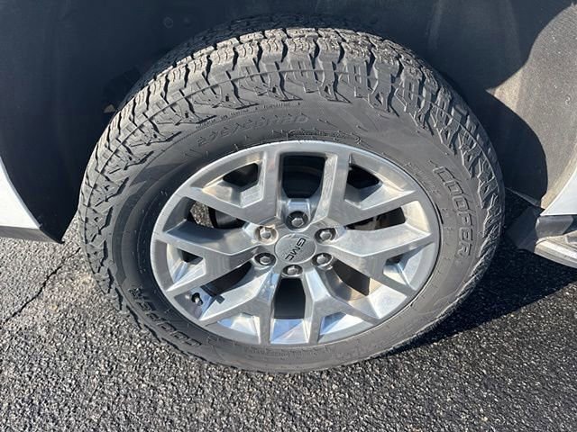 Used 2020 GMC Yukon SLT w/ Open Road Package image 9