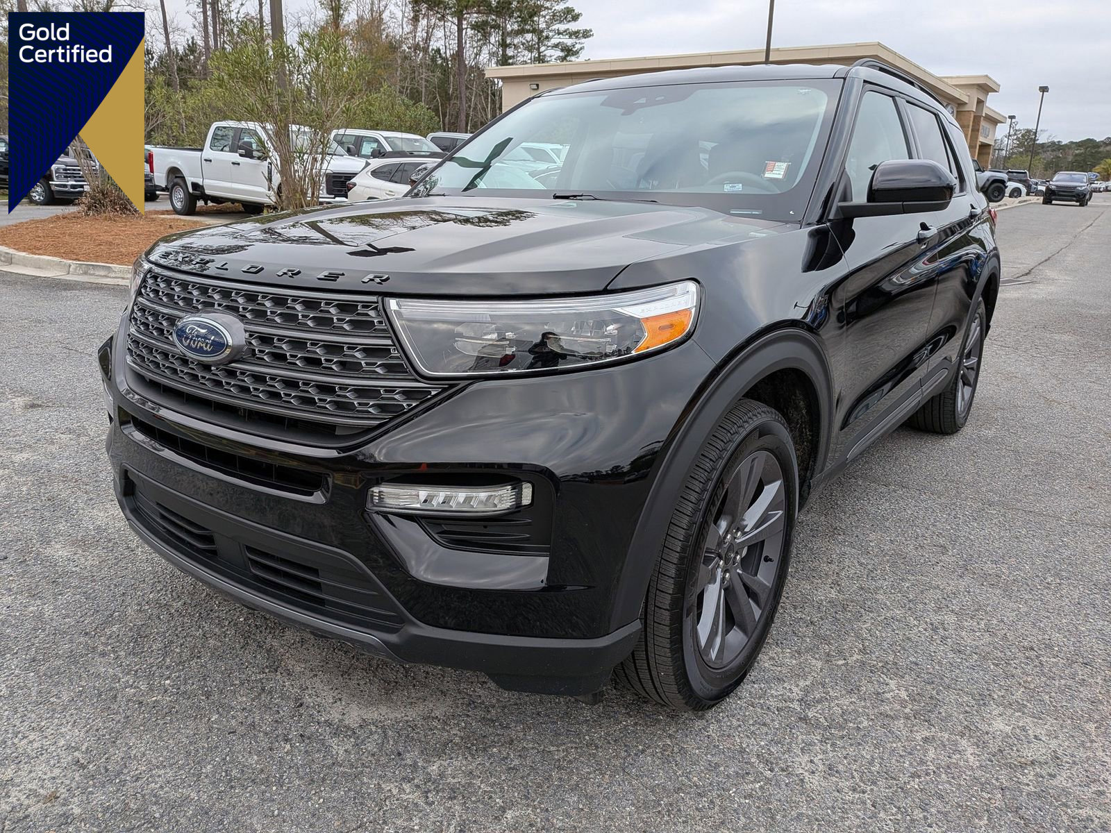 Certified 2023 Ford Explorer XLT w/ Equipment Group 202A image 1