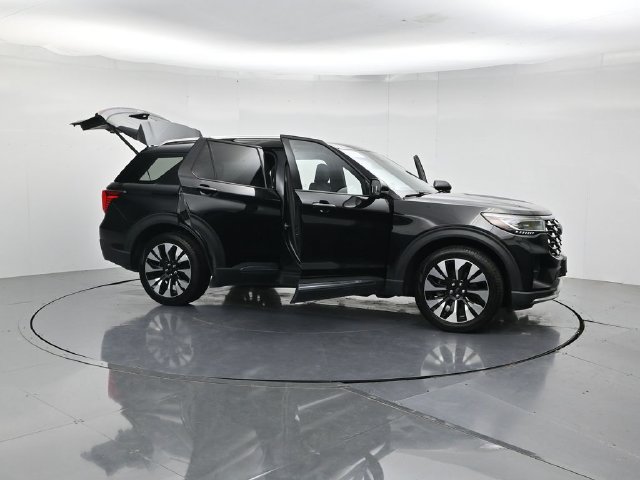 Certified 2025 Ford Explorer Platinum w/ LUX Leather Package AWD/4WD image 56
