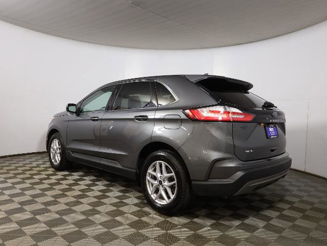 Certified 2024 Ford Edge SEL w/ Convenience Package image 2