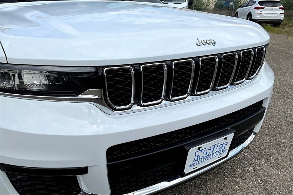 Used 2022 Jeep Grand Cherokee L Limited image 29