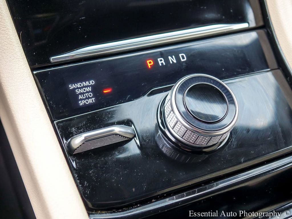 Used 2023 Jeep Grand Cherokee Limited w/ Luxury Tech Group II AWD/4WD image 19