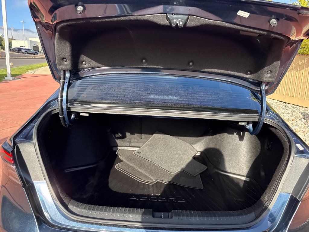 Used 2023 Honda Accord EX image 8