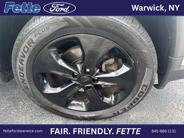 Used 2019 Jeep Compass Latitude AWD/4WD image 5