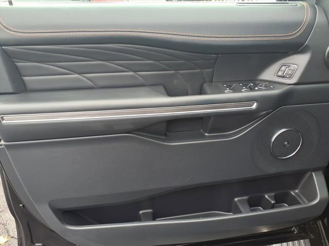 Certified 2024 Ford Expedition Platinum image 12