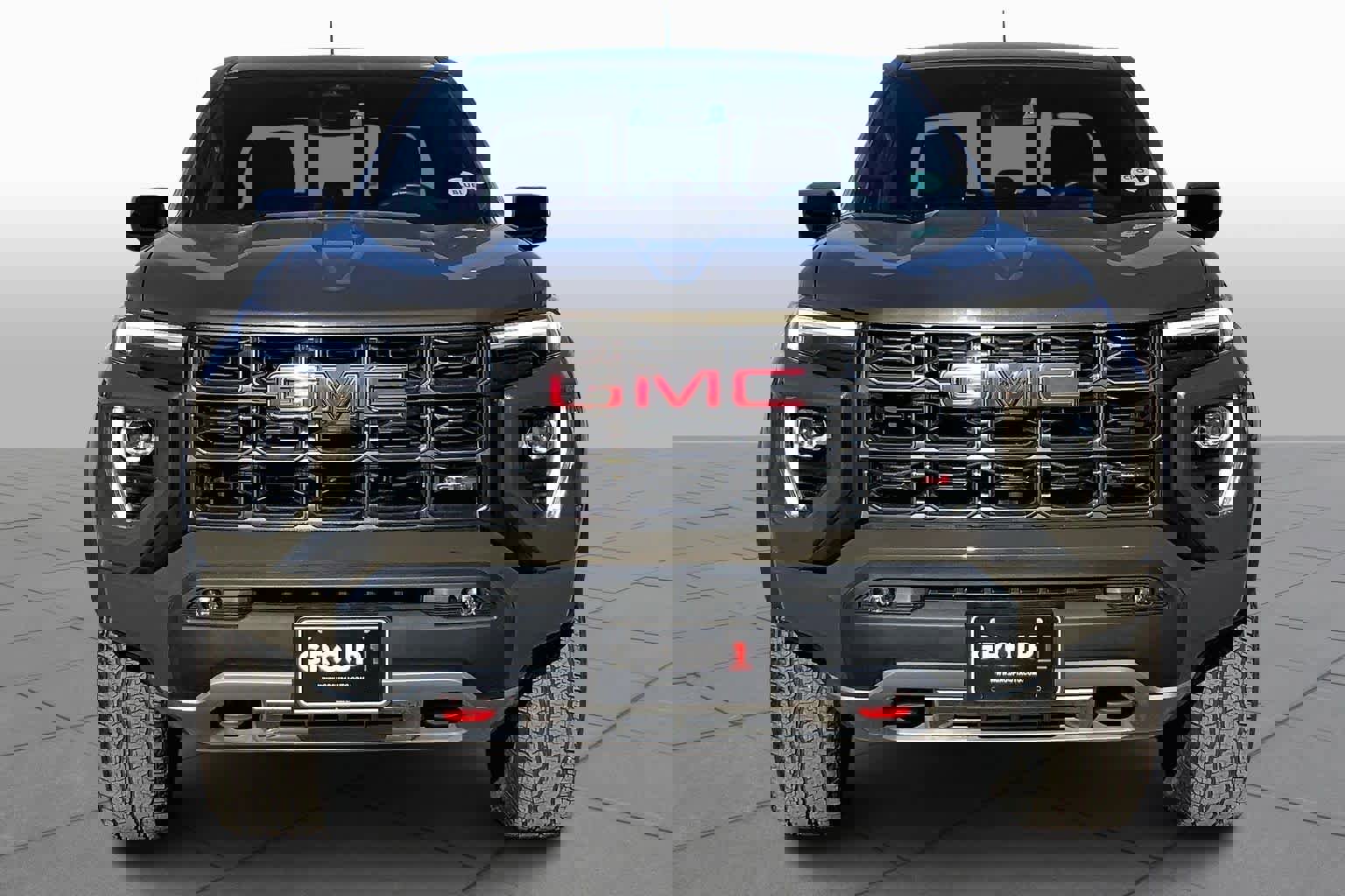 Used 2024 GMC Canyon AT4 image 3