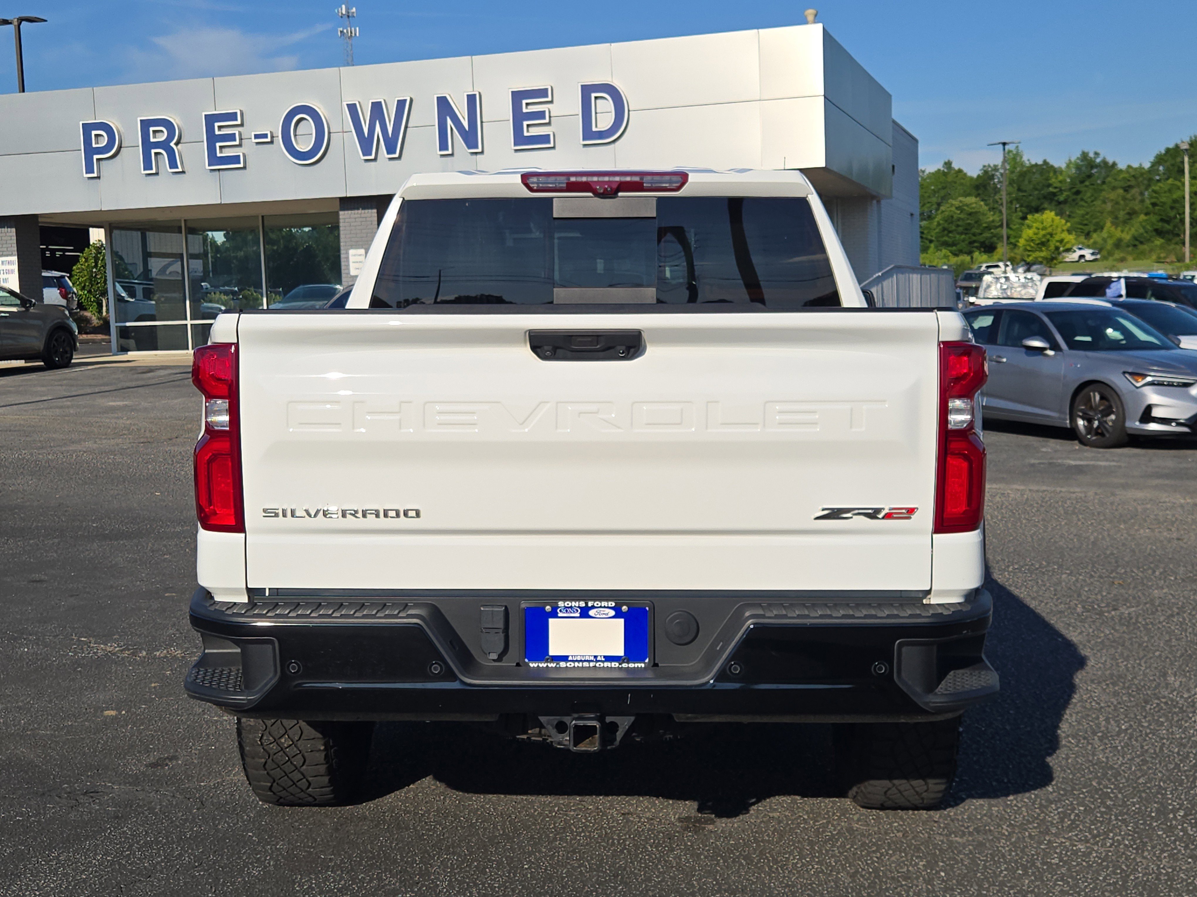 Used 2024 Chevrolet Silverado 1500 ZR2 w/ Technology Package AWD/4WD image 7