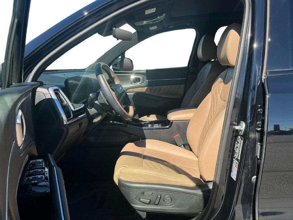 Used 2026 Kia Sorento SX Prestige w/ Olive Brown Leather Package AWD/4WD image 14