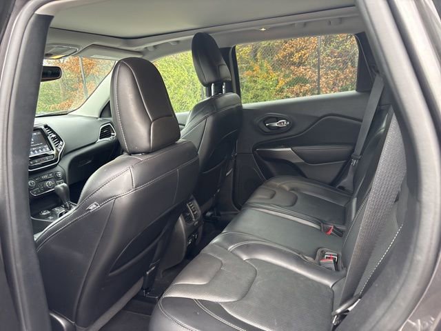 Used 2021 Jeep Cherokee Limited image 12