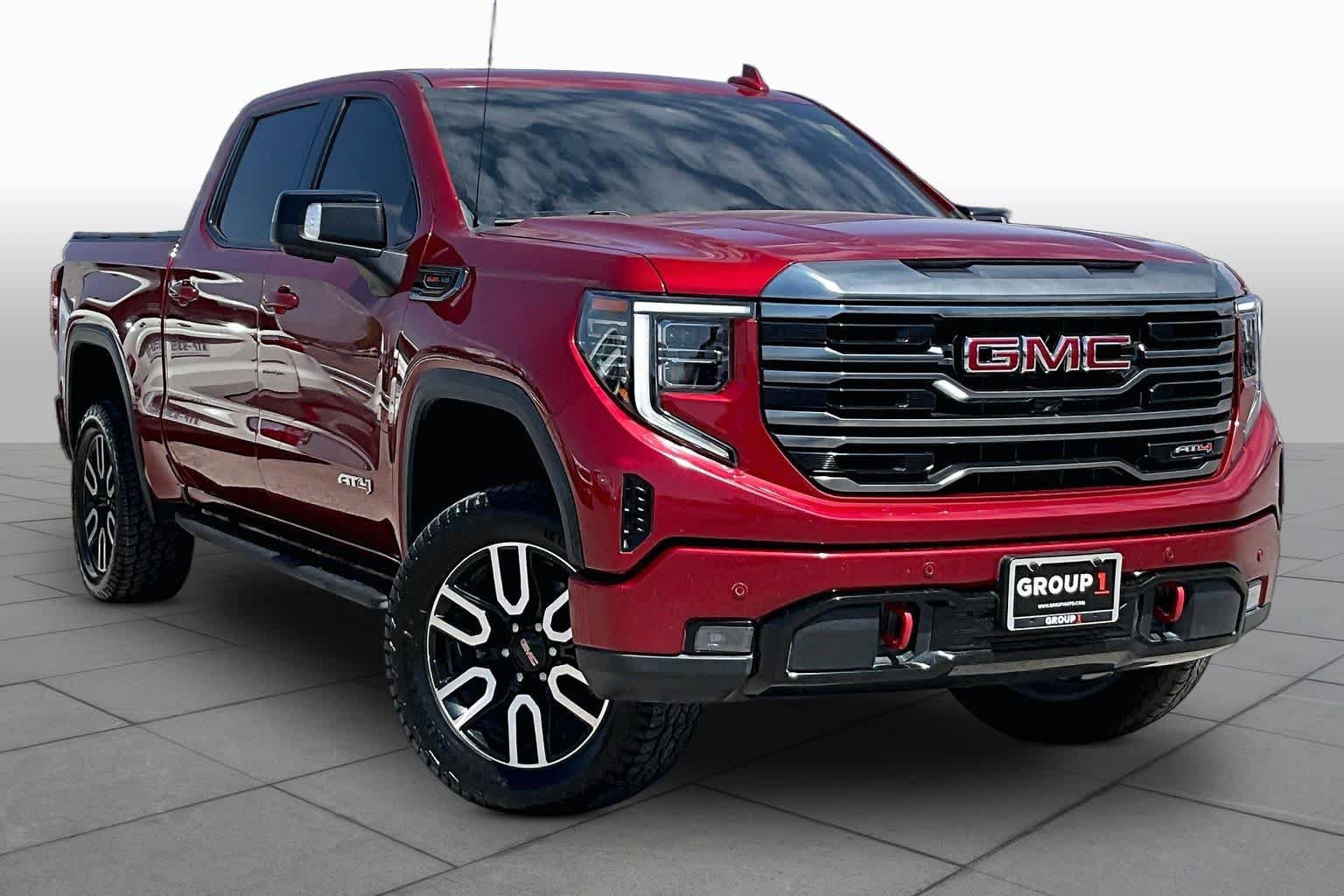 Used 2022 GMC Sierra 1500 AT4 w/ AT4 Premium Package AWD/4WD image 3